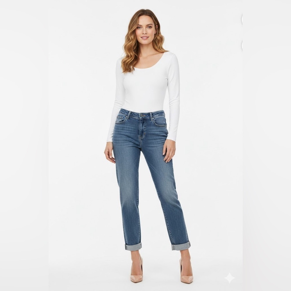 Time and Tru Women's Boyfriend Jeans in Blue - Picture 1 of 9